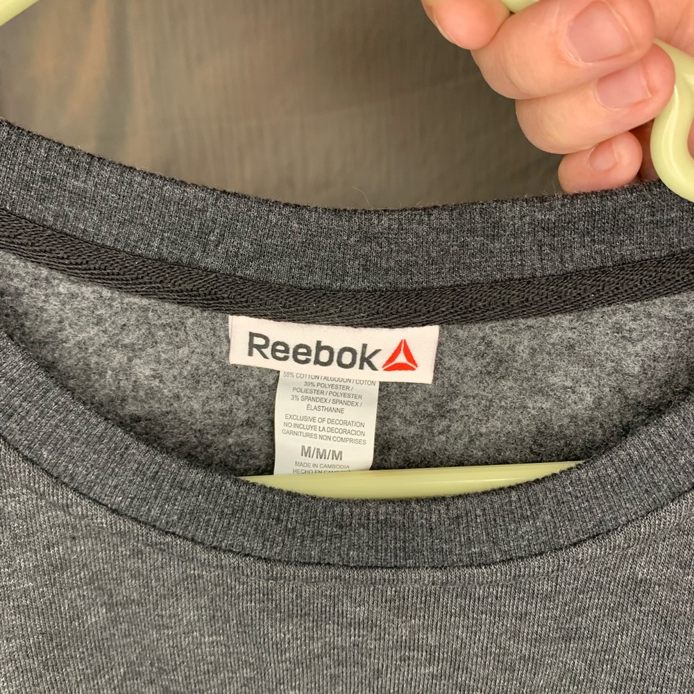 Reebok Sweater - Picture 2 of 3